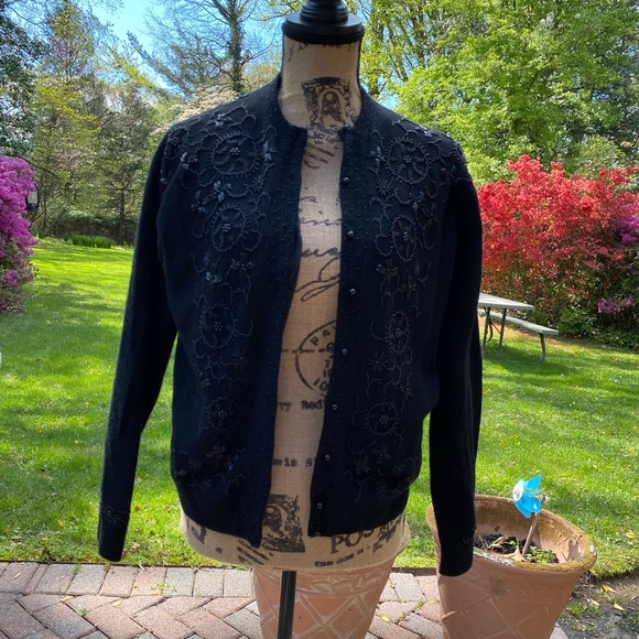 Vintage gorgeous one if a kind cardigan - Picture 2 of 5